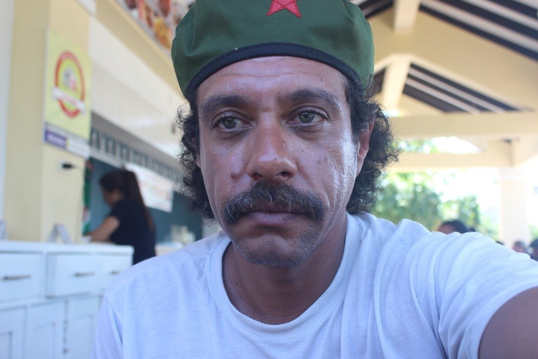 tiago prado em um restaurante em Varadero - Cuba