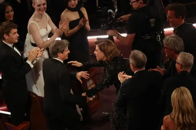 Oscar 2025: Premiações que Ecoam Histórias de Resistência e Alerta