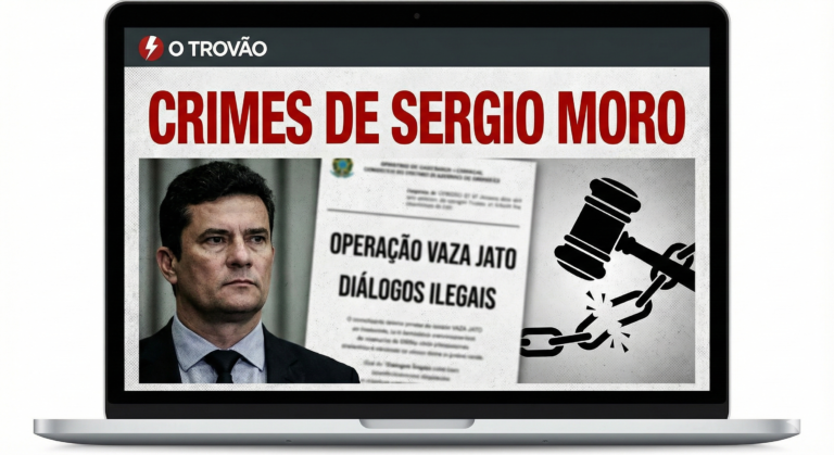 Montagem digital ilustrando os Crimes de Sergio Moro: o ex-juiz com expressão séria ao lado de documentos vazados da Vaza Jato e um martelo da justiça quebrado, simbolizando a parcialidade e o desmonte do judiciário.